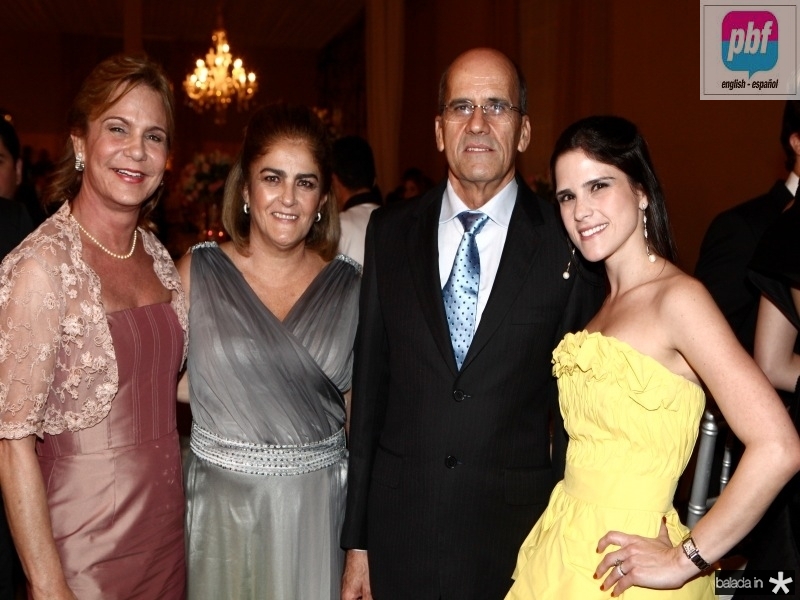 Sarah Lima com Carla, Jose e Marilia Quintao